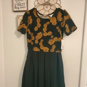 LuLaRoe Amelia Medium NWT